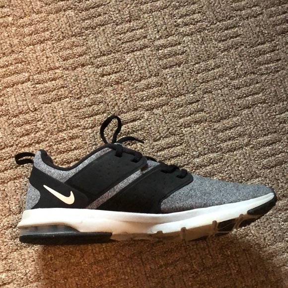 Nike training shoes! - Picture 2 of 4